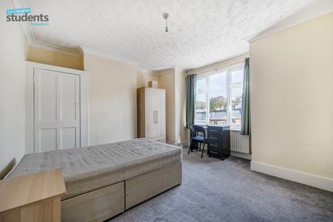 5 bedroom terraced house to rent, Totland Road, Brighton BN2