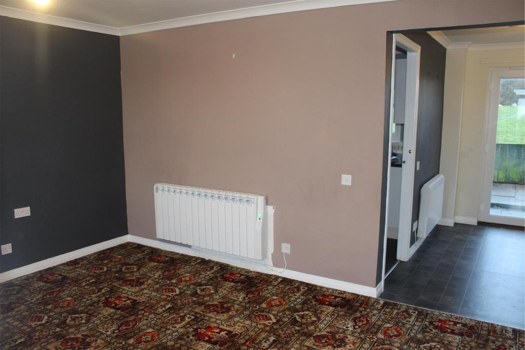 18 Manse Road, Terregles, DUMFRIES, DG2 9RS 2 bed semidetached house