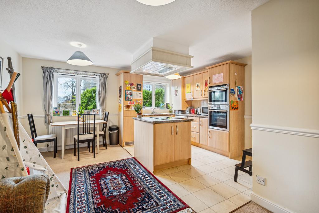 Hughenden Lane, Flat 1/1, Hyndland, Glasgow, G12 9XN 2 bed flat for