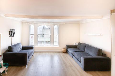 2 bedroom flat for sale - High Street, Saxon House High Street, SN16