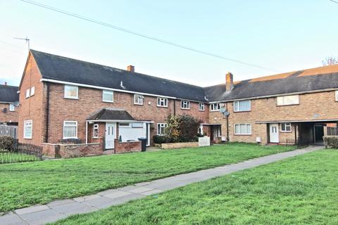 4 bedroom terraced house to rent, Whitefields Road, Waltham Cross, Hertfordshire, EN8