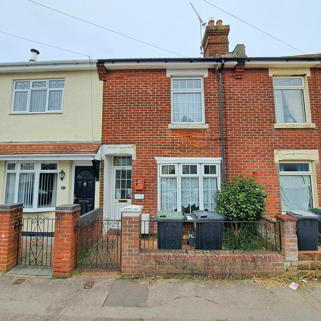 Avery Lane, Gosport PO12 2 bed terraced house for sale £180,000