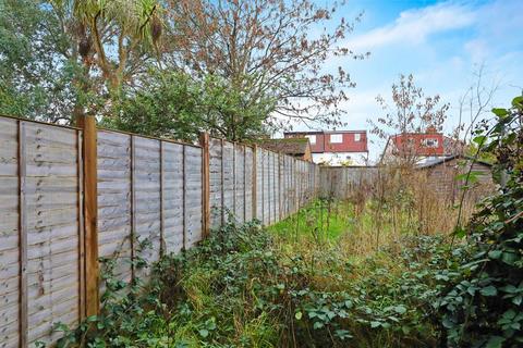 6 Richens Close, Hounslow, TW3 1PL