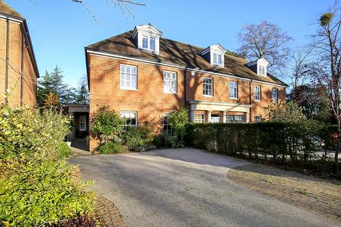 4 bedroom end of terrace house to rent, Bereweeke Road, Winchester, Hampshire, SO22