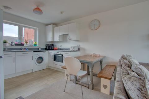 12 Furs Close, Monkton Heathfield, Taunton, TA2 8GH