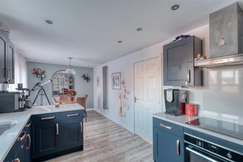 3 Fairfax Way, Rushwick, Worcester, WR2 5TZ