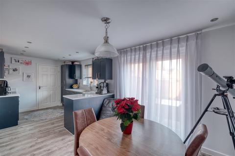 3 Fairfax Way, Rushwick, Worcester, WR2 5TZ