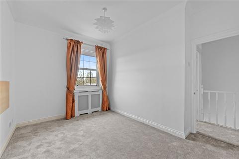 4 bedroom terraced house to rent - Sovereign Crescent, London, SE16
