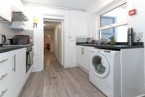 3 bedroom flat to rent, Church Road, East Sussex BN3