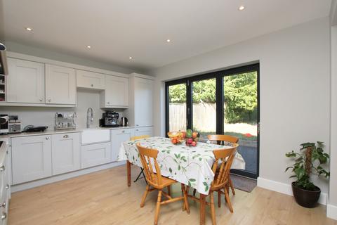 4 bedroom detached bungalow for sale, Gipsy Lane, Kettering, Northamptonshire, NN16