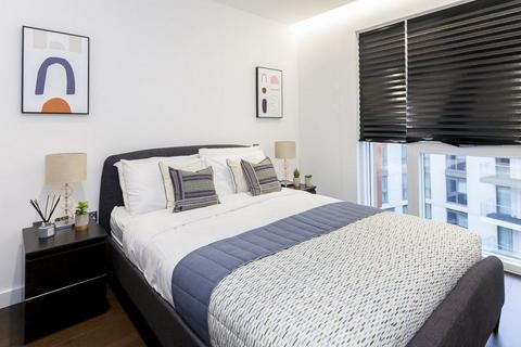 2 bedroom apartment to rent - Lexington Garden, London, SW11