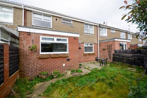 2 bedroom flat for sale - Lancaster Way, Fellgate, Jarrow