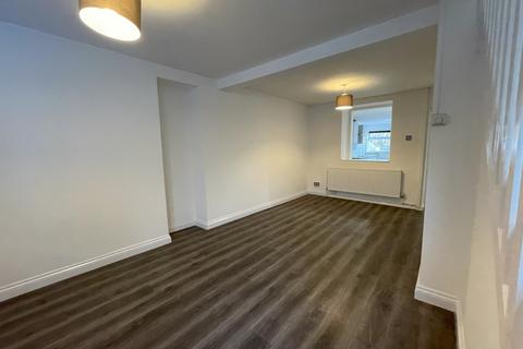 2 bedroom terraced house to rent, Middle Rd, Swansea