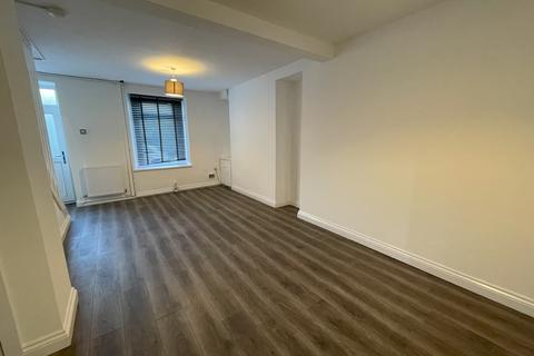 2 bedroom terraced house to rent, Middle Rd, Swansea