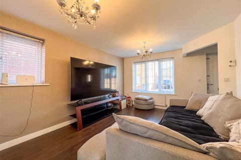 3 bedroom semi-detached house for sale - Birmingham B36