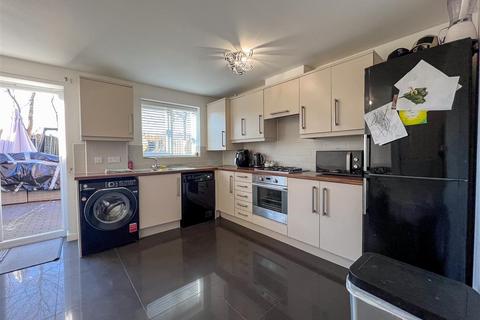 3 bedroom semi-detached house for sale - Birmingham B36