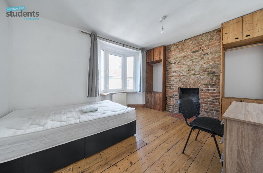 7e7dddc8-d371-476...