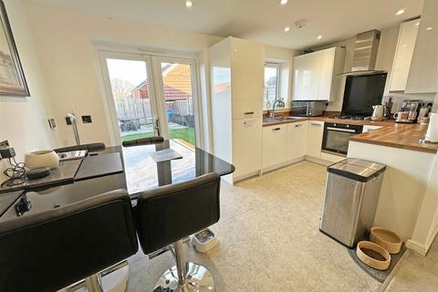 50 Linthurst Crescent, Redditch, B97 6SQ