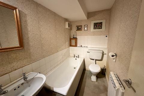 9 Athlone Square, Windsor, SL4 1SS