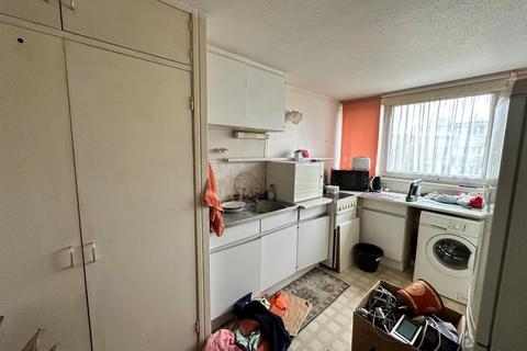 9 Athlone Square, Windsor, SL4 1SS