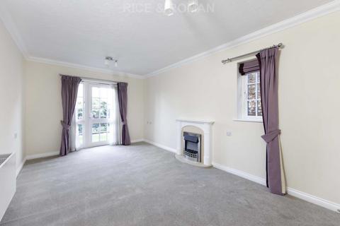 2 bedroom retirement property for sale, Pope`s Avenue, Twickenham TW2