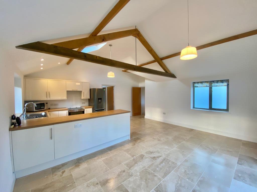 Kitchen/ Lounge Area