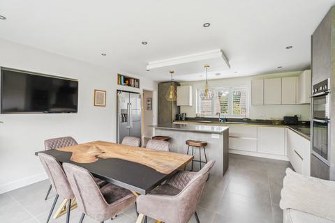 16 Stevenson Road, Hedgerley, Slough, SL2 3YE