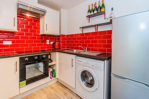 6 Baxter Close, Slough, SL1 2LT