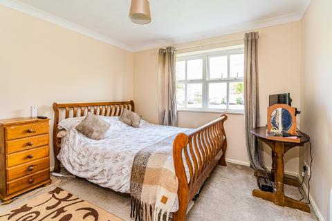 6 Baxter Close, Slough, SL1 2LT