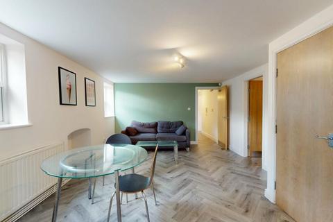 2 bedroom terraced house to rent - Ham Park Road, London, E7