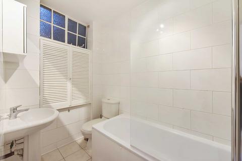 1 bedroom apartment to rent, Strathmore Court, 143 Park Road, St John's Wood, London, NW8
