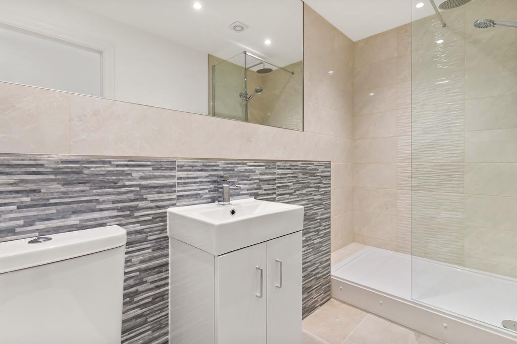 Plot 10 bathroom