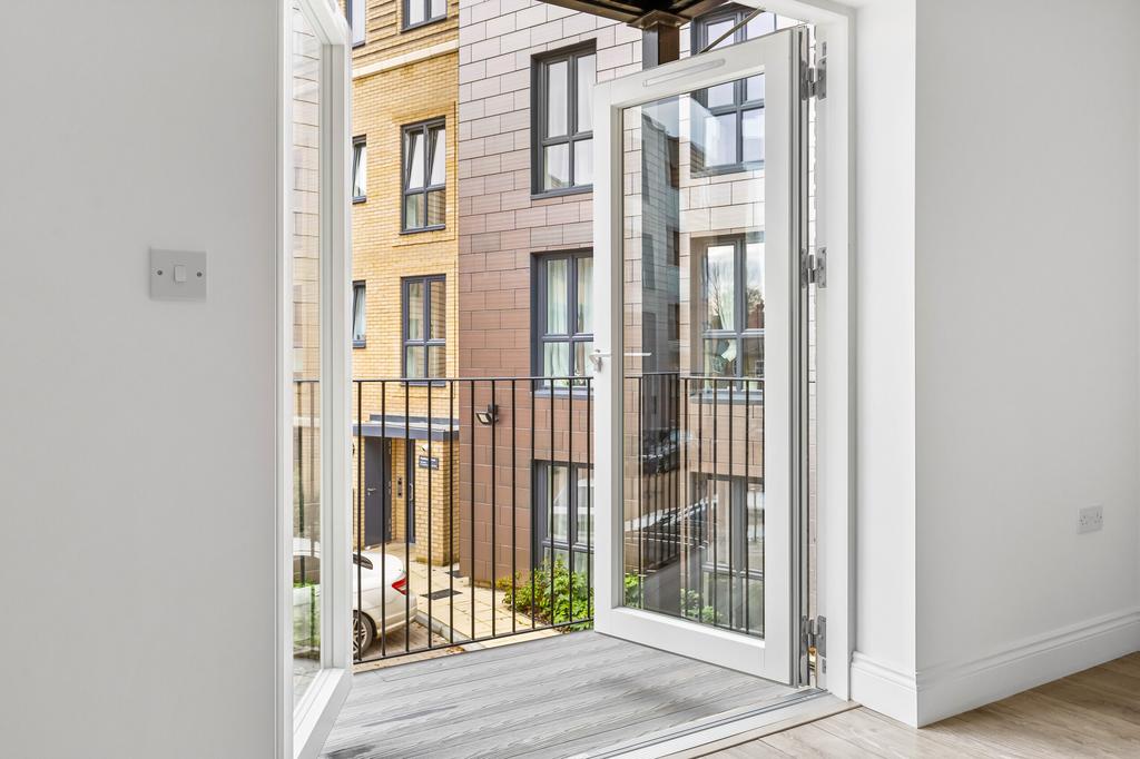 Balcony plot 9