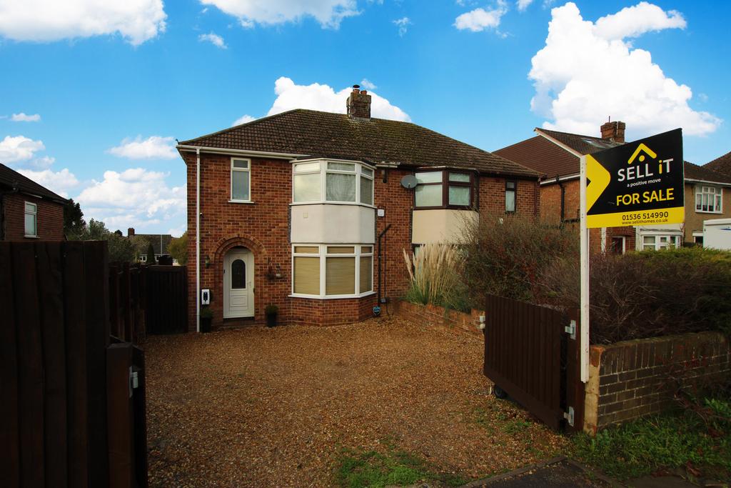 Pytchley Road, Kettering NN15 3 bed semidetached house for sale £266,000