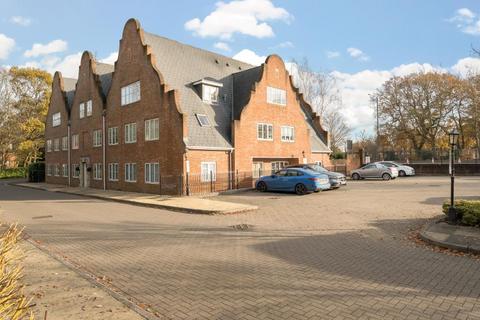 Flat 3, Paddock House Burleigh Road, Ascot, SL5 8FG
