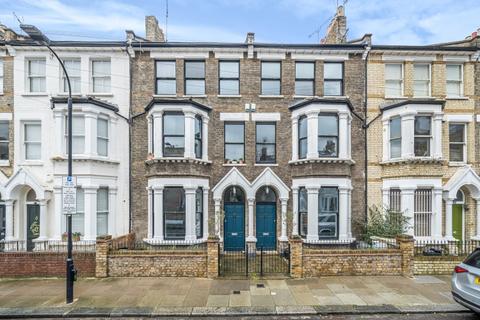 5 bedroom house to rent, Tournay Road London SW6
