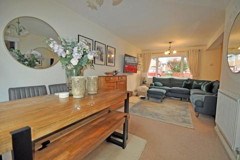 undefined, Lightwater, Surrey