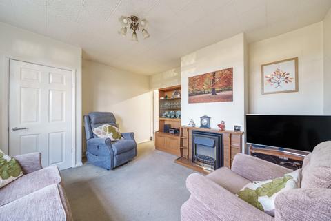140 Albert Drive, Woking, GU21 5UA