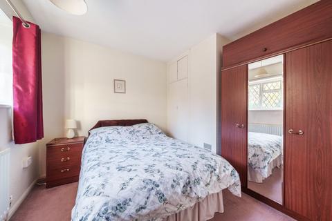 140 Albert Drive, Woking, GU21 5UA