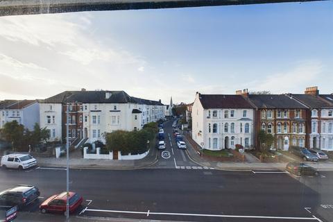 2 bedroom flat to rent - Victoria Road South, Southsea