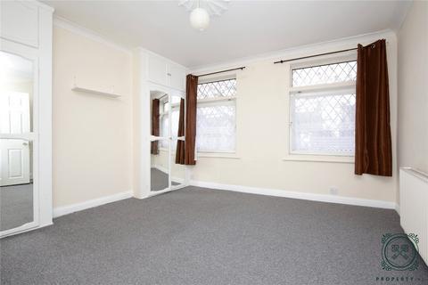 3 bedroom apartment to rent, Chingford Mount Road, London, E4