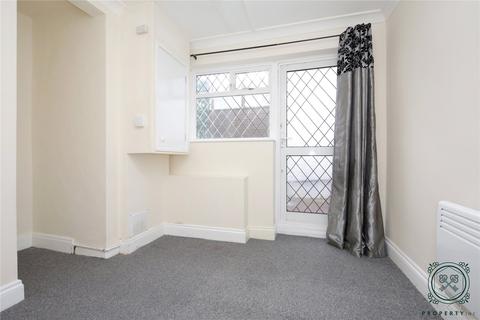 3 bedroom apartment to rent, Chingford Mount Road, London, E4