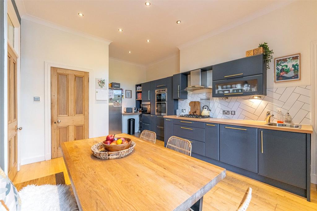 Kitchen Alt