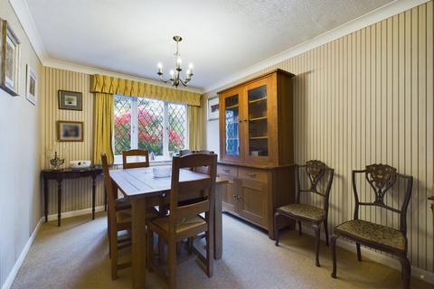 4 bedroom detached house for sale, Compton Close, Loughborough