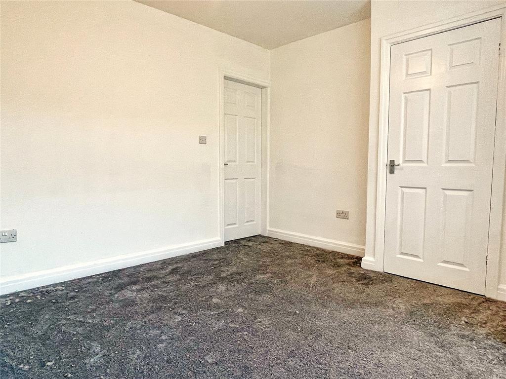 Fife Avenue, Chadderton, Oldham, Greater Manchester, OL9 2 bed end of