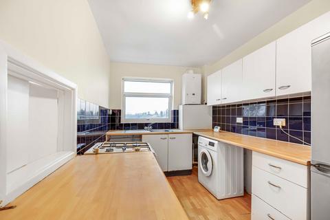 2 bedroom flat for sale - Amanda Court, Edward Way, Ashford, TW15