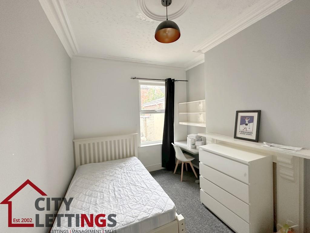 5 AS - Bedroom 2 (1)