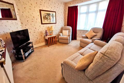 3 bedroom semi-detached house for sale, College Road, Braintree CM7 2NY