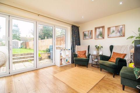 104 Easter Way, South Godstone, Godstone, RH9 8HH