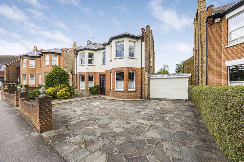 St. Johns Road, Sidcup, DA14 4HB 5 bed detached house £1,400,000